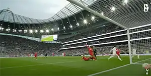 Tor Heung-Min Son 36 Minute Stand: 1-0 Tottenham vs Liverpool 2-1